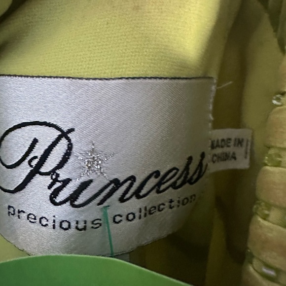 Green skirt suit - Picture 7 of 7